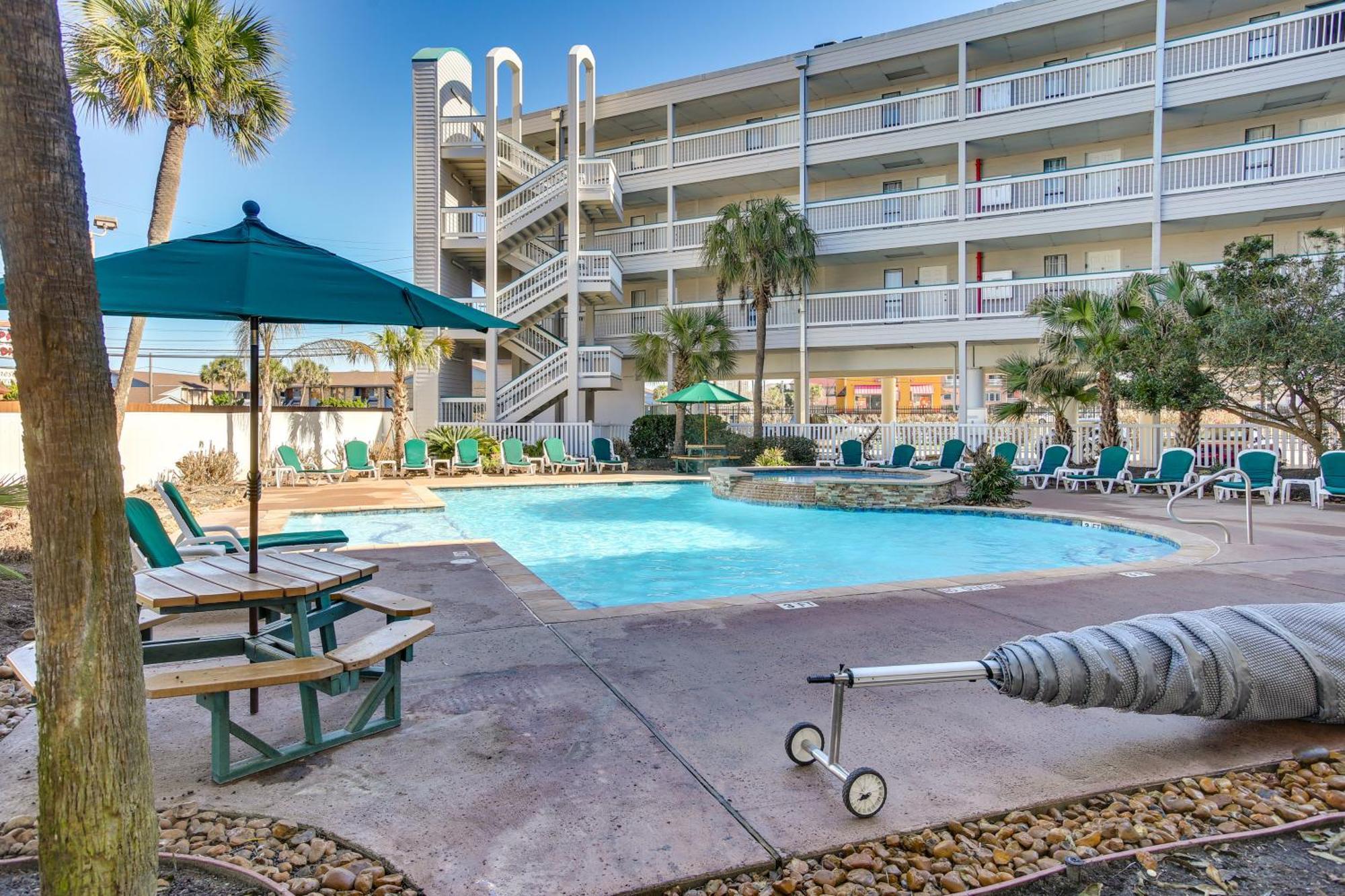 Galveston Retreat With Balcony And Gulf Views! Apartment Exterior photo